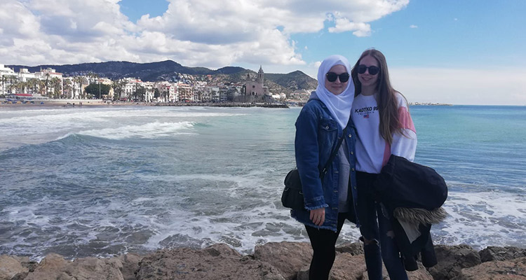 Interview with Reem and Inés, participants in a cultural exchange