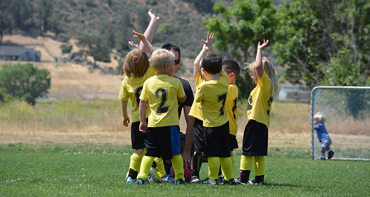 Intercambio entre escuelas de fútbol - Equipo niños