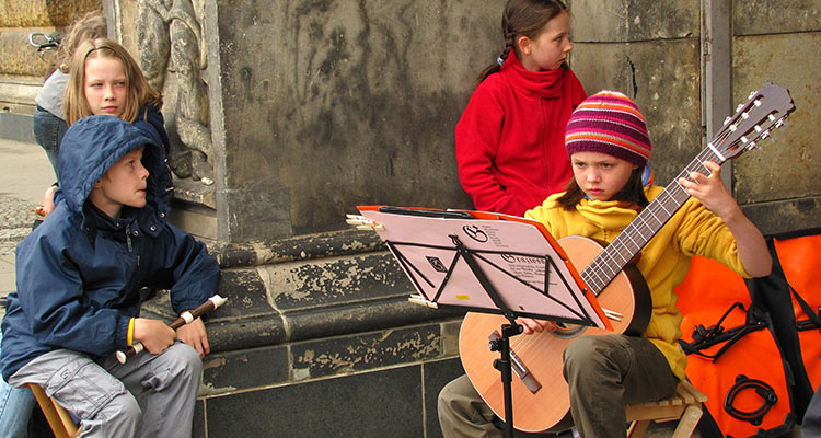 Música y educación, un gran motivo para un intercambio cultural - Concierto infantil