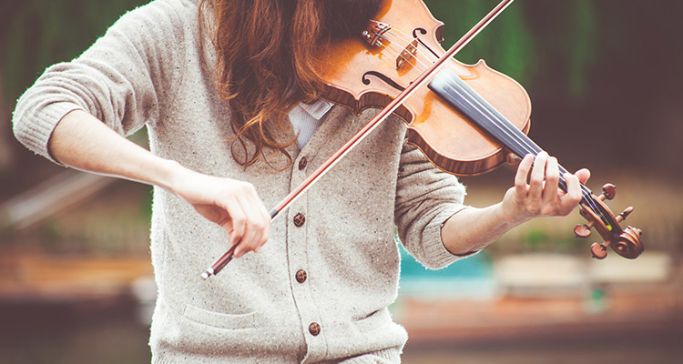 Música y educación, un gran motivo para un intercambio cultural - Violín