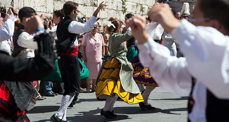 Intercambio de bailes tradicionales - Jota castellana