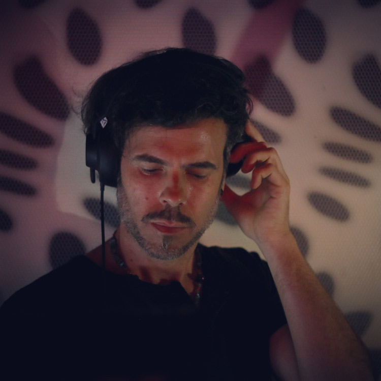 Entrevista a Sergio Presciutti, músico en busca de un nuevo intercambio cultural - DJ
