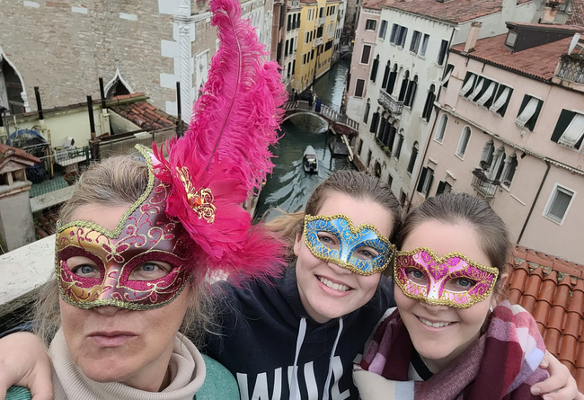 Spanish/British family living near Frankfurt am Main for the past 15 years. €10